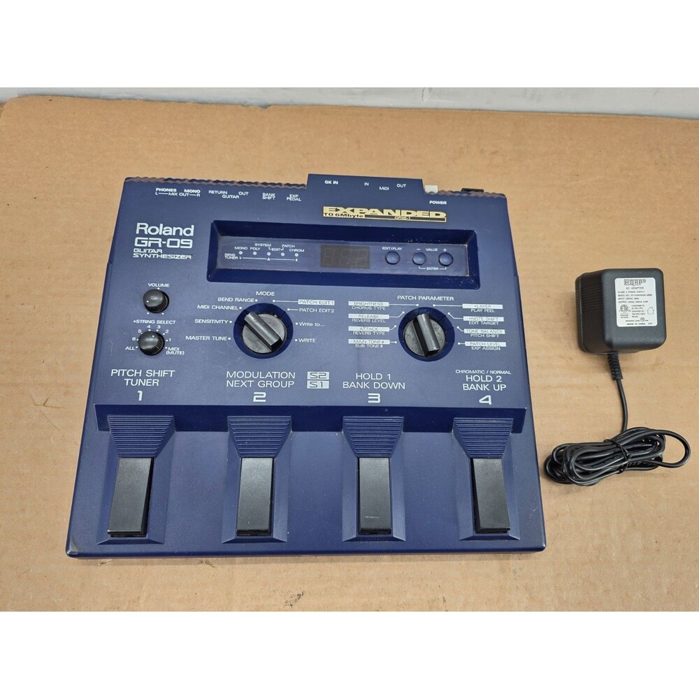 Roland GR-09 Guitar Synthesizer Controller MIDI Effects Processor from Japan
